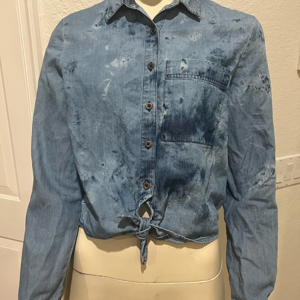 Casual Tie-Front Denim Shirt